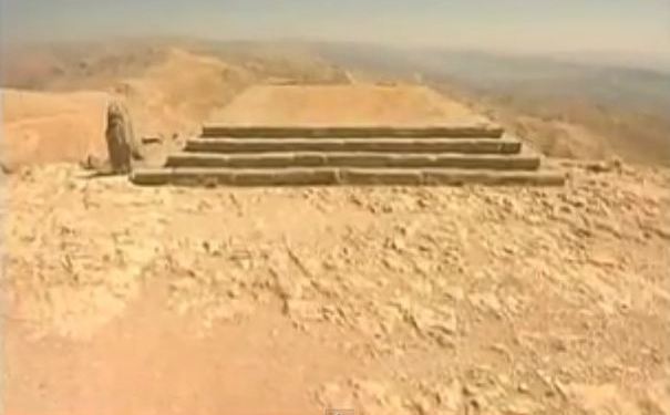Nemrut Dağı ve Mezarın Sırrı