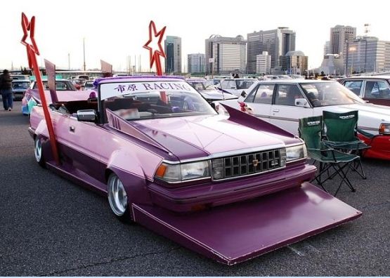 Japonların modifiye araç tutkusu...