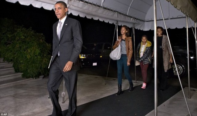 Obamaların zaferin ardından eve dönüşleri