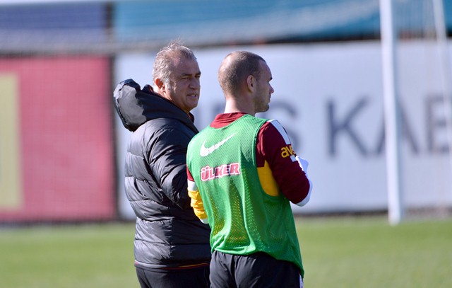 Wesley Sneijder de antrenmana çıktı