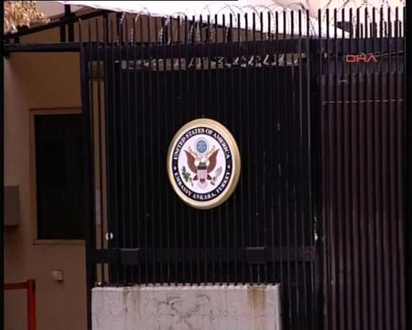 Amerika Büyükelçiliği önünde patlama
