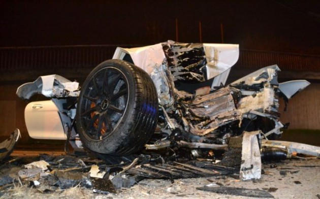 Mercedes Benz SLS AMG ile ölümcül kaza!