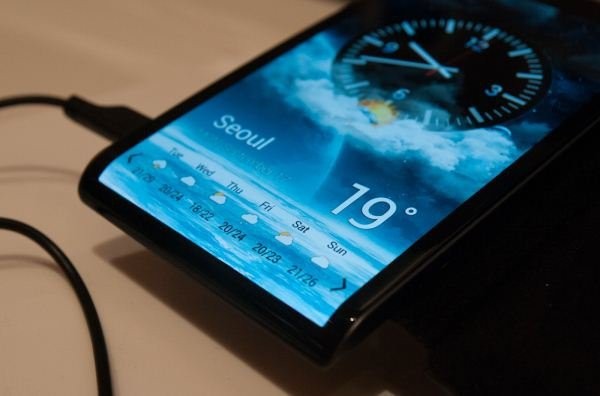 HTC One mı Galaxy S4 mü yoksa Xperia Z mi?