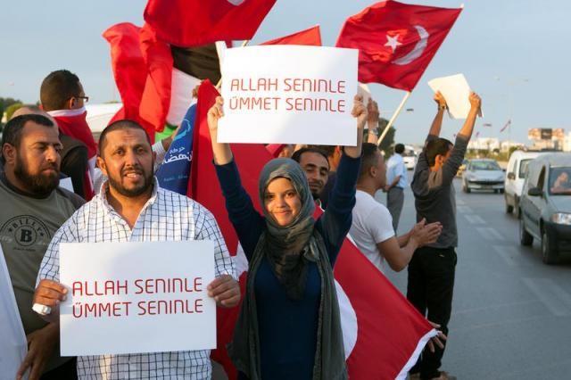 Erdoğan'a Tunus'ta çoşkulu karşılama