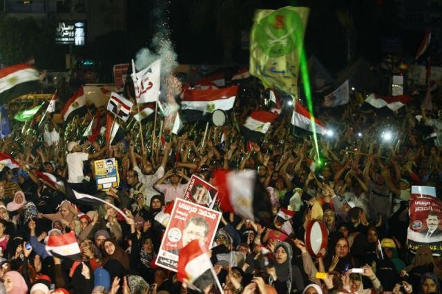 Kahire'de Mursi yanlısı gösteri
