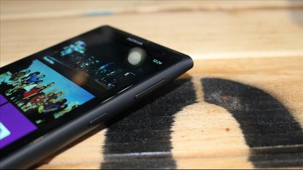 Nokia'nın süper telefonuna yakından bakın!