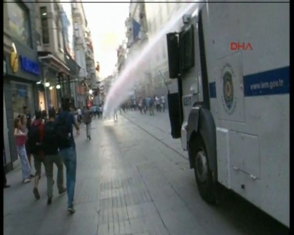 Taksim'de polis müdahalesi