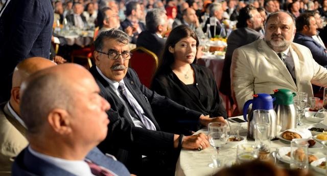 Başbakan Erdoğan, AK Parti'nin iftarına katıldı
