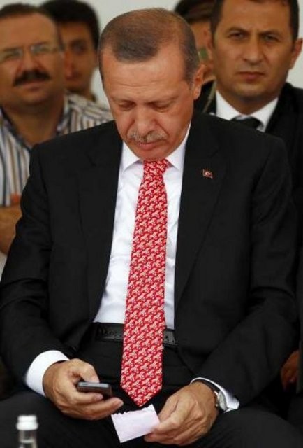 Başbakan Erdoğan'dan telefon!