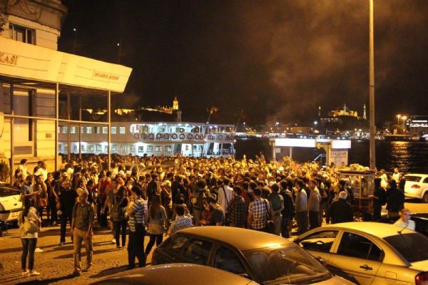 Taksim'de gergin gece