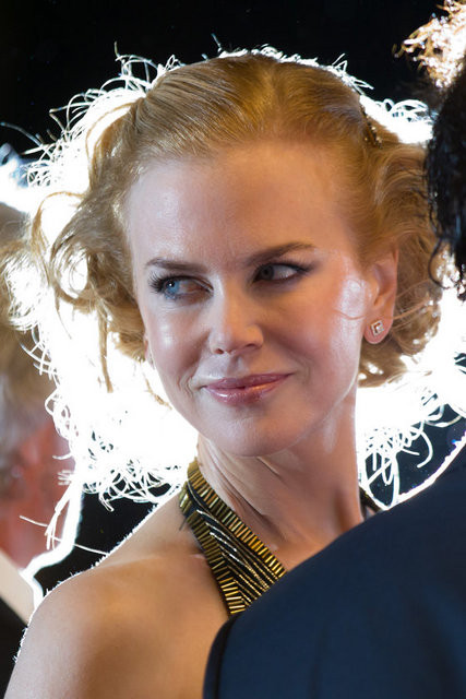 Nicole Kidman yere kapaklandı!