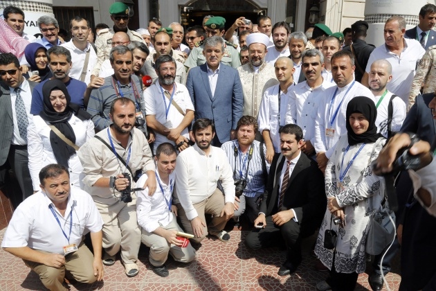 Abdullah Gül Türk hacılarla buluştu
