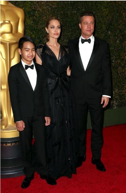 Angelina Jolie ikinci kez Oscar aldı