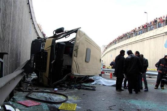 İstanbul'da minibüs kazası