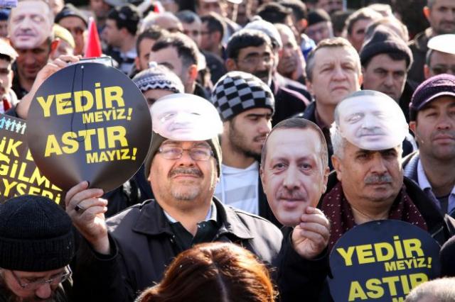 Kayseri'de Başbakan'a destek zinciri