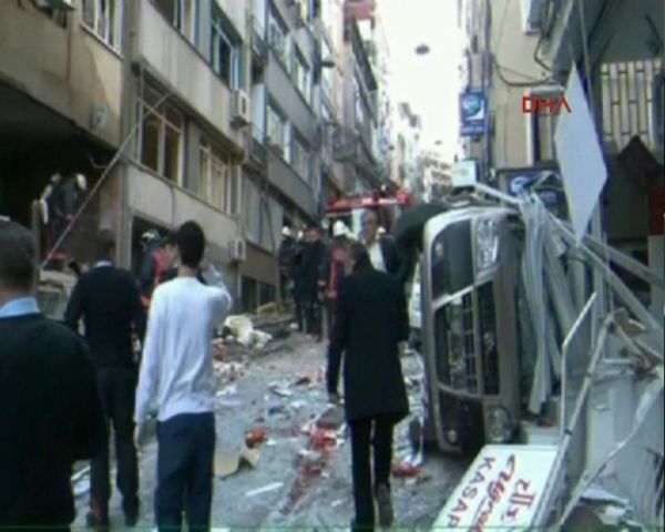 Taksim'de bir binada patlama
