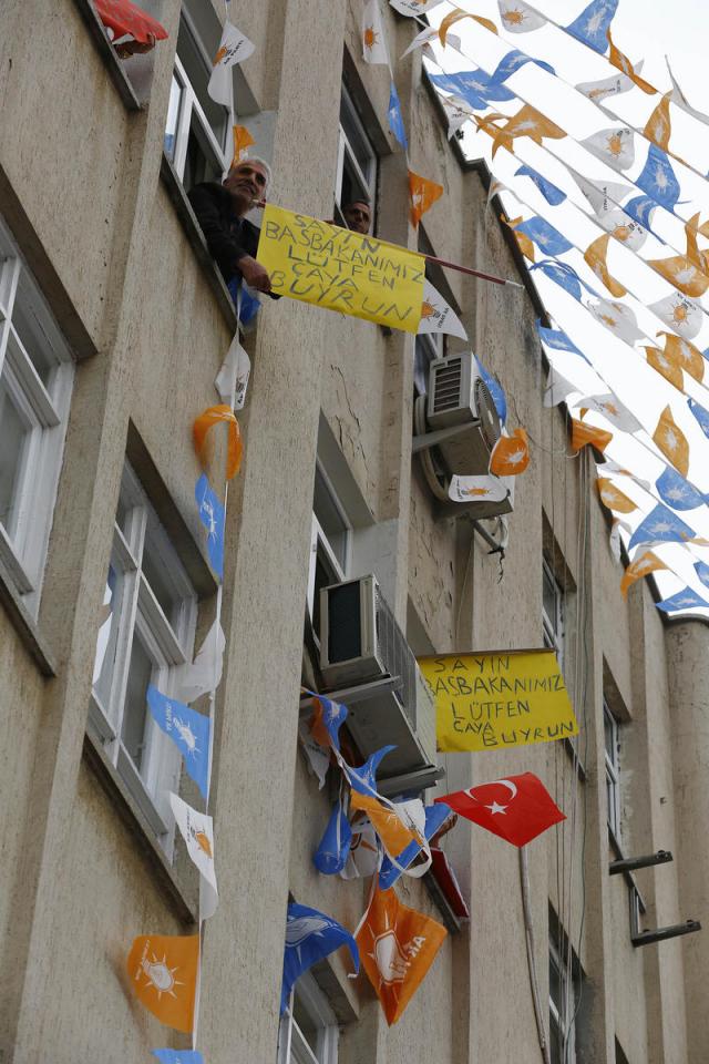 Başbakan Erdoğan'a bayraklı çoşku seli