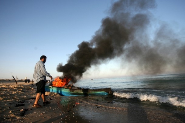 İsrail Gazzeli balıkçılara saldırdı