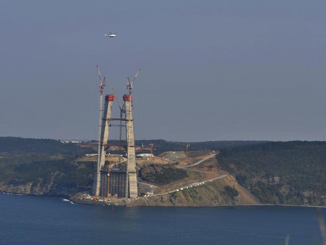 Başbakan 3. köprüyü havadan inceledi