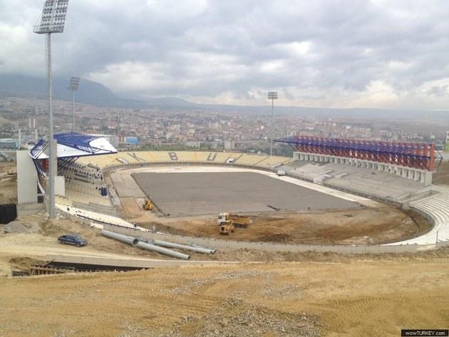 Türkiye'nin ilk Ay-Yıldızlı stadı tamamlandı