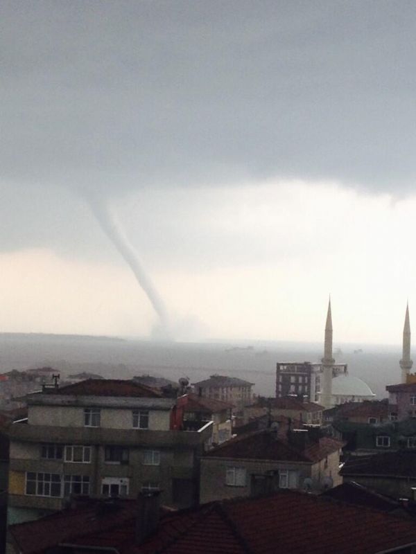 Marmara'da korkutan hortum!
