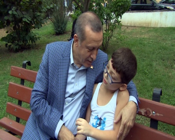 "Dedem CHP'li ama ben sizi çok seviyorum"