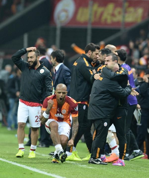 Galatasaray-Fenerbahçe derbisinden kareler