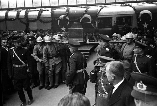 Büyük Önder Atatürk'ün ebediyete intikalinin 77. yılı