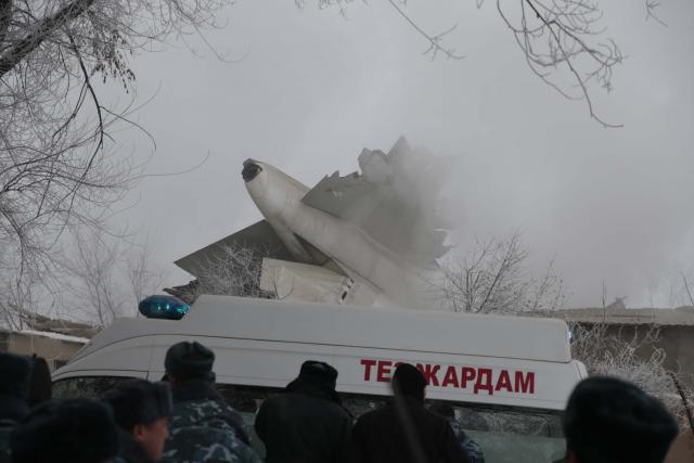 Bişkek'te Kargo uçağı düştü