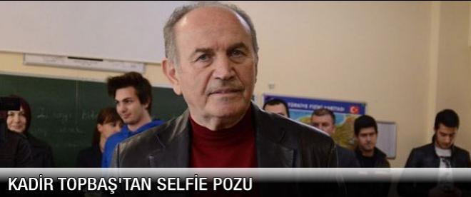 Kadir Topbaş'tan selfie pozu