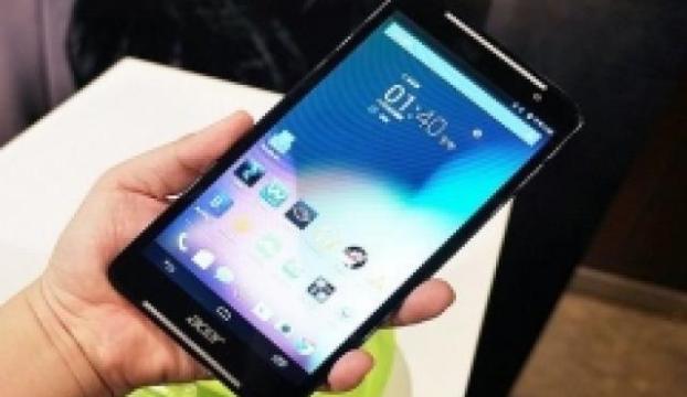 Acerdan telefon görüşmesi yapabileceğini bir tablet: Iconia Talk S