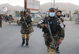 Afganistan'da camiye düzenlenen bombalı saldırıda ölü ve yaralı sayısının toplamı 100'ü geçti
