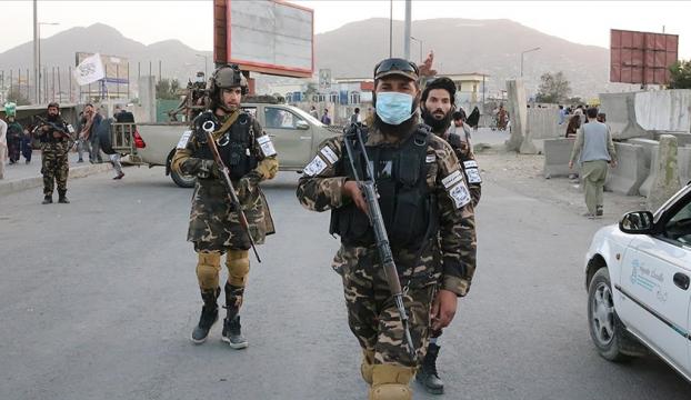 Afganistanda camiye düzenlenen bombalı saldırıda ölü ve yaralı sayısının toplamı 100ü geçti