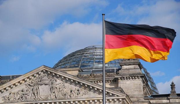 Alman hükümeti 2021 büyüme tahminini yüzde 2,6a düşürdü
