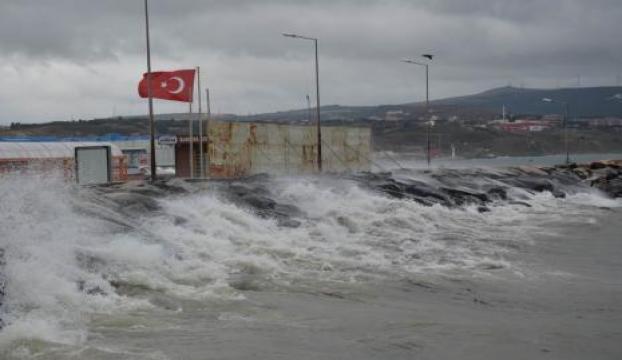 Marmara Denizinde ulaşıma lodos engeli