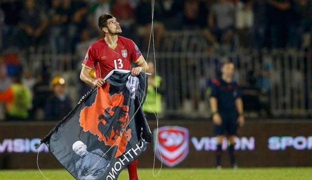UEFAdan Beşiktaşa bayrak uyarısı