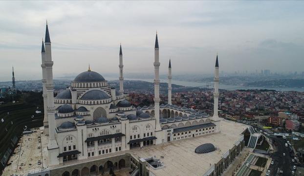 Cumhurbaşkanı Erdoğan, Çamlıca Camisini havadan inceledi