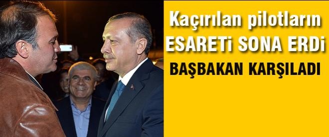 Başbakan Erdoğan Türk pilotları karşıladı