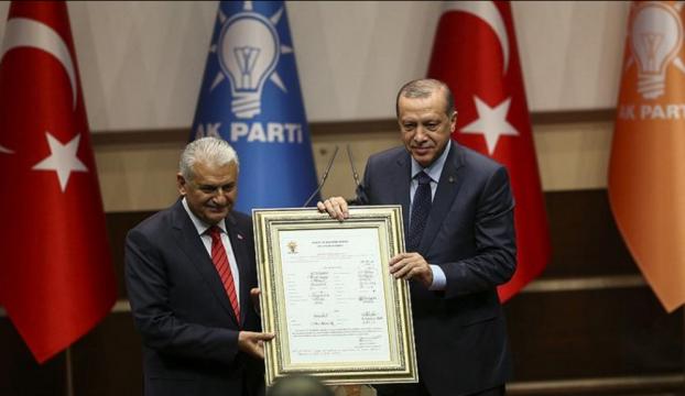 Cumhurbaşkanı Erdoğan, AK Partiye üye oldu