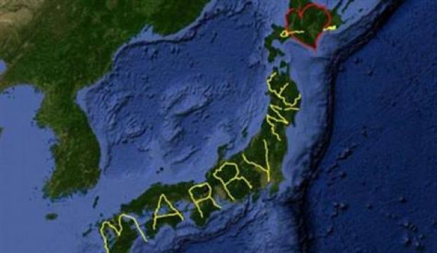 Evlilik teklifini 7 bin kilometre yürüyerek Japonyaya yazdı