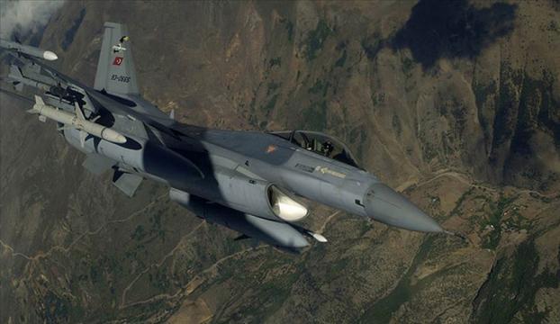 Türk jetleri Suriye hava sahasında uçtu
