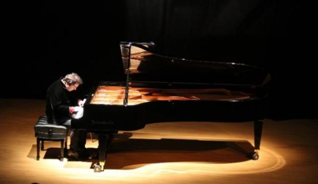 Ünlü piyanist Fazıl Say Bremende konser verdi