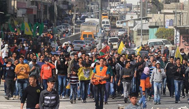 Filistin otobüs cinayeti için ayaklandı