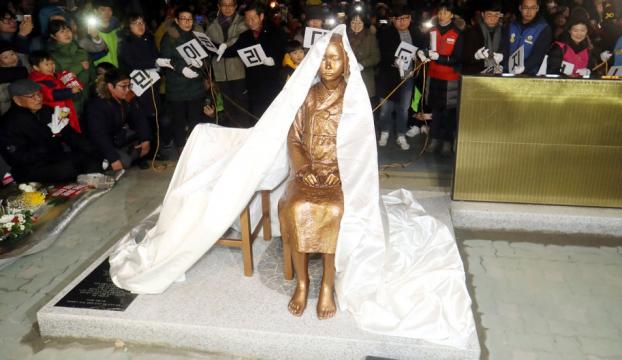 Japonya ve Güney Kore arasında heykel krizi