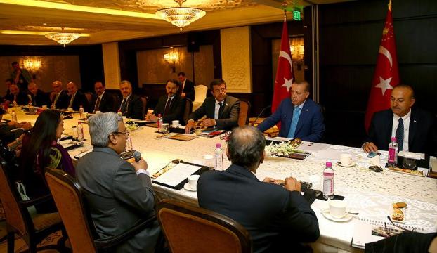 Erdoğan Hindistanın önde gelen iş adamları ile bir araya geldi