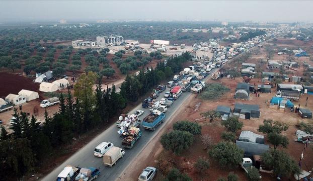 İdlibden Türkiye sınırına yaklaşık 20 bin sivil daha göç etti