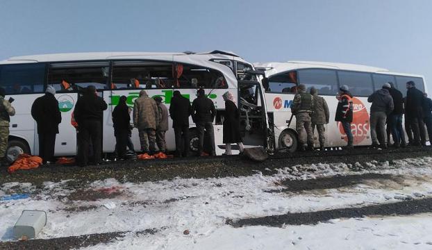 Iğdırda iki yolcu otobüsü çarpıştı: 6 ölü, 20 yaralı