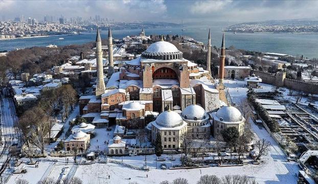 İstanbulun yeni rengi beyaz