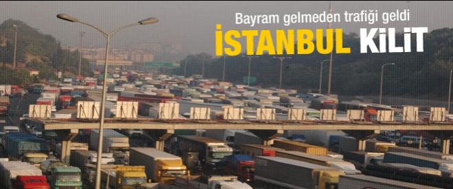 İstanbul'da trafik durdu
