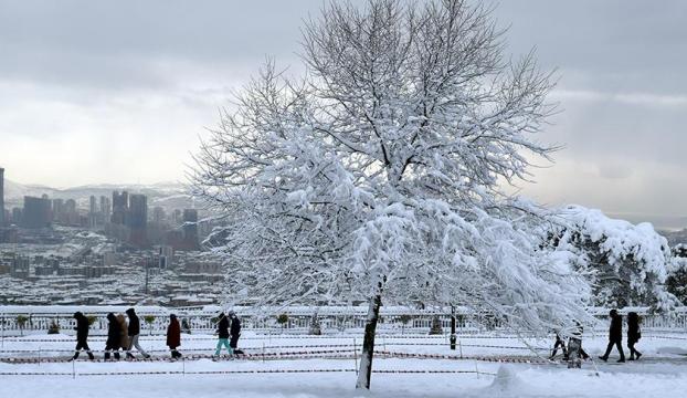 İstanbulda karla mücadele çalışmaları sürüyor